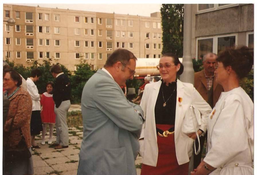 1989. május 27. A bretzfeldi küldöttséget várják Fehérvári János és neje, valamint Alt Jánosné